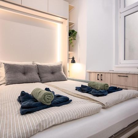 Relax Apartment By The Parliament بودابست المظهر الخارجي الصورة