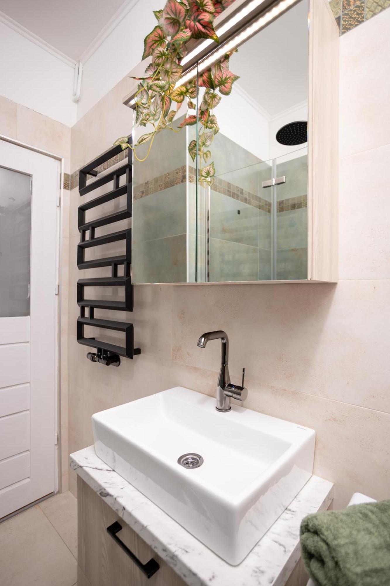 Relax Apartment By The Parliament بودابست المظهر الخارجي الصورة